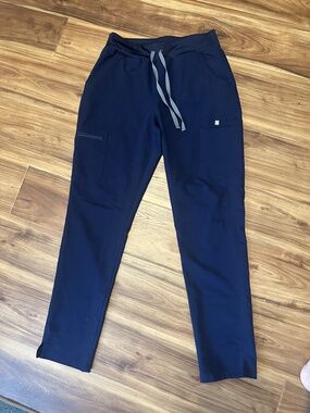 Women’s High Waisted Yola Skinny Scrub Pants FIGS Navy Size Medium Tall